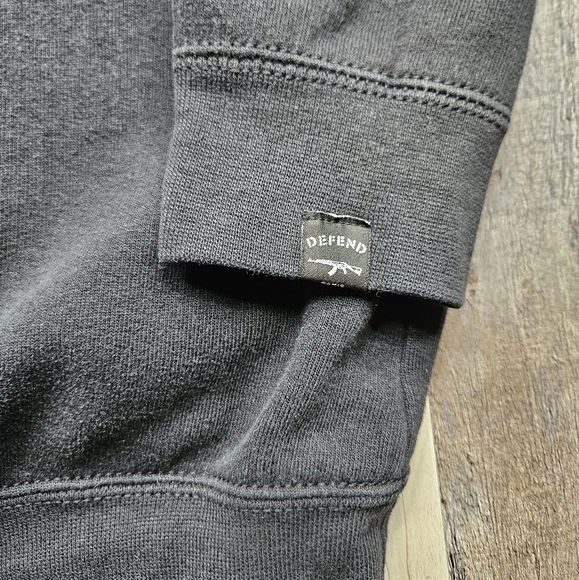 Defend Paris Defend Human Rights Sweatshirt Black Women's Medium - Picture 3 of 8